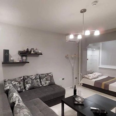 Apartment Nenov Скопие Екстериор снимка